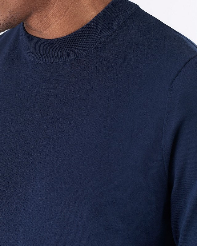 Maglia in filo mezzo collo