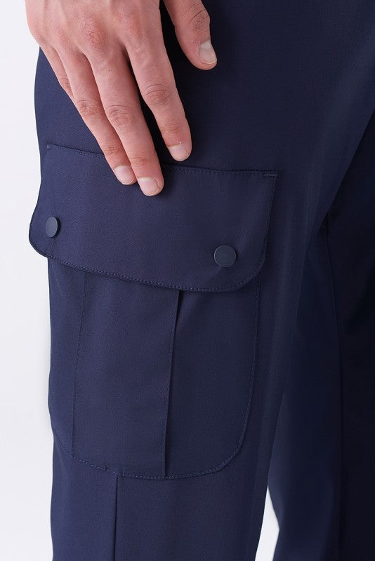 Pantalone blu modello Cargo
