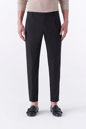Pantalone taglio classico con pinces