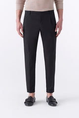 Pantalone taglio classico con pinces