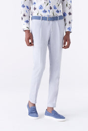 Pantalone con pinces trama diagonale misto lino
