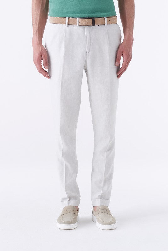 Pantalone con pinces trama diagonale misto lino