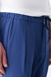 Pantalone jogger spigato con elastico in vita