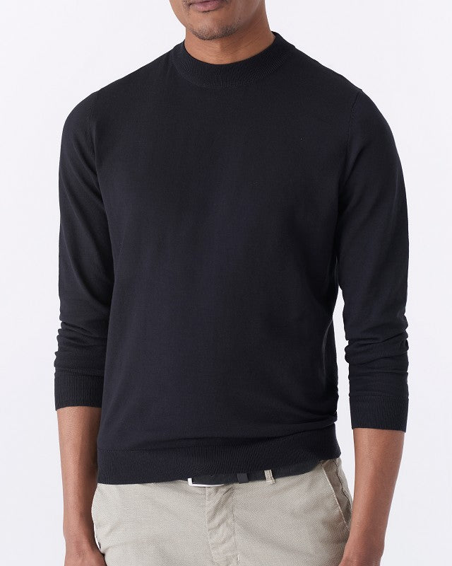 Maglia in filo mezzo collo