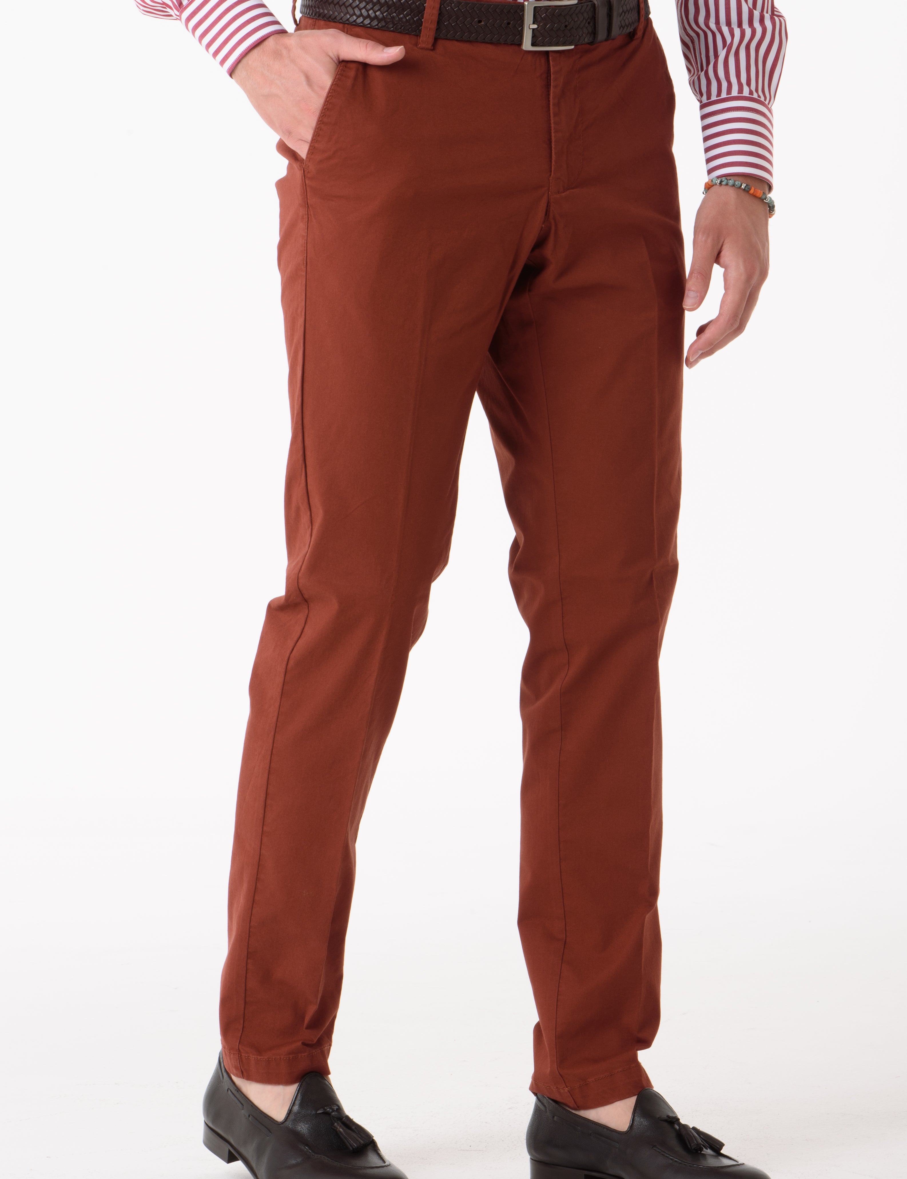 Pantalone basic slim fit