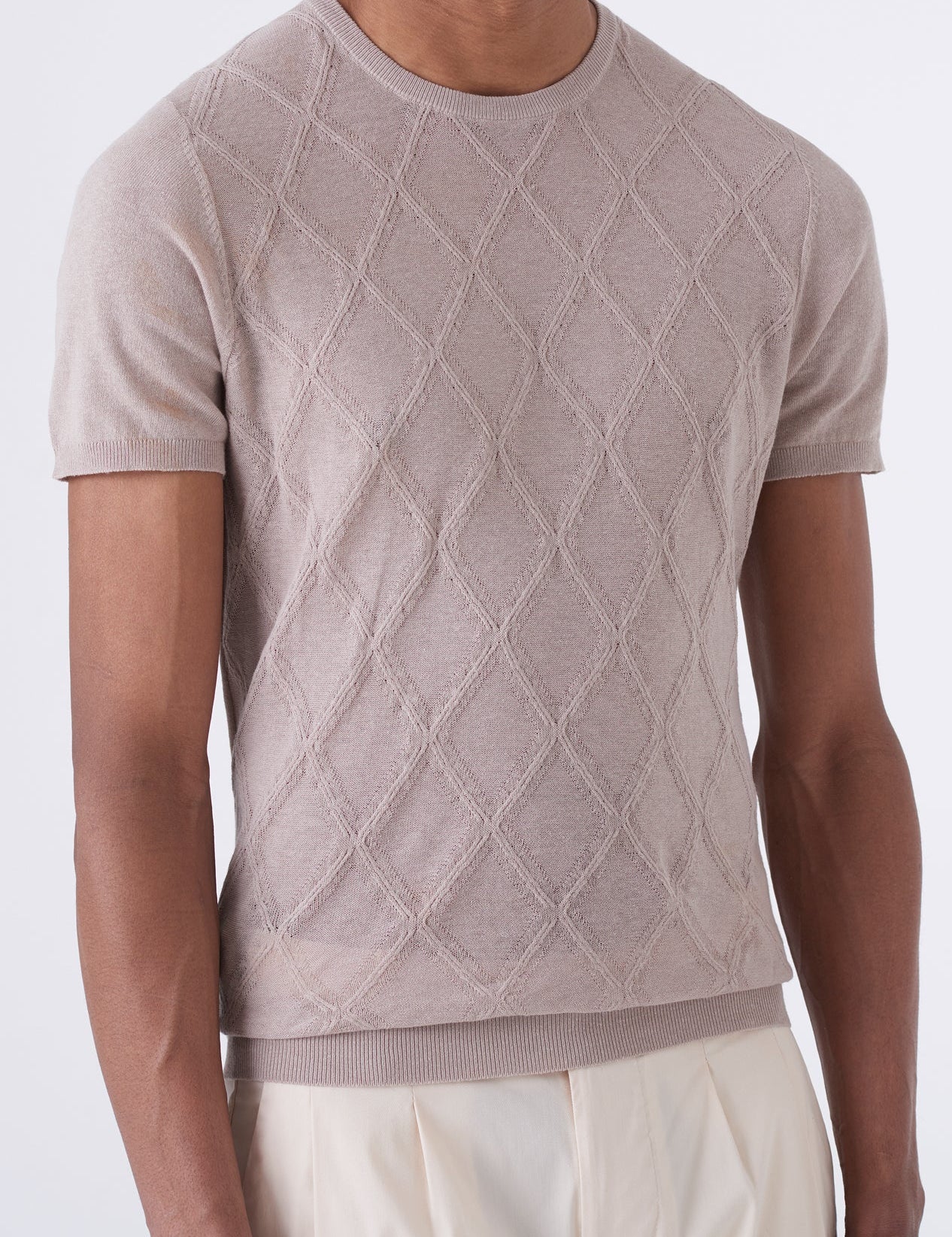 Maglia in filo con intarsio a rombo