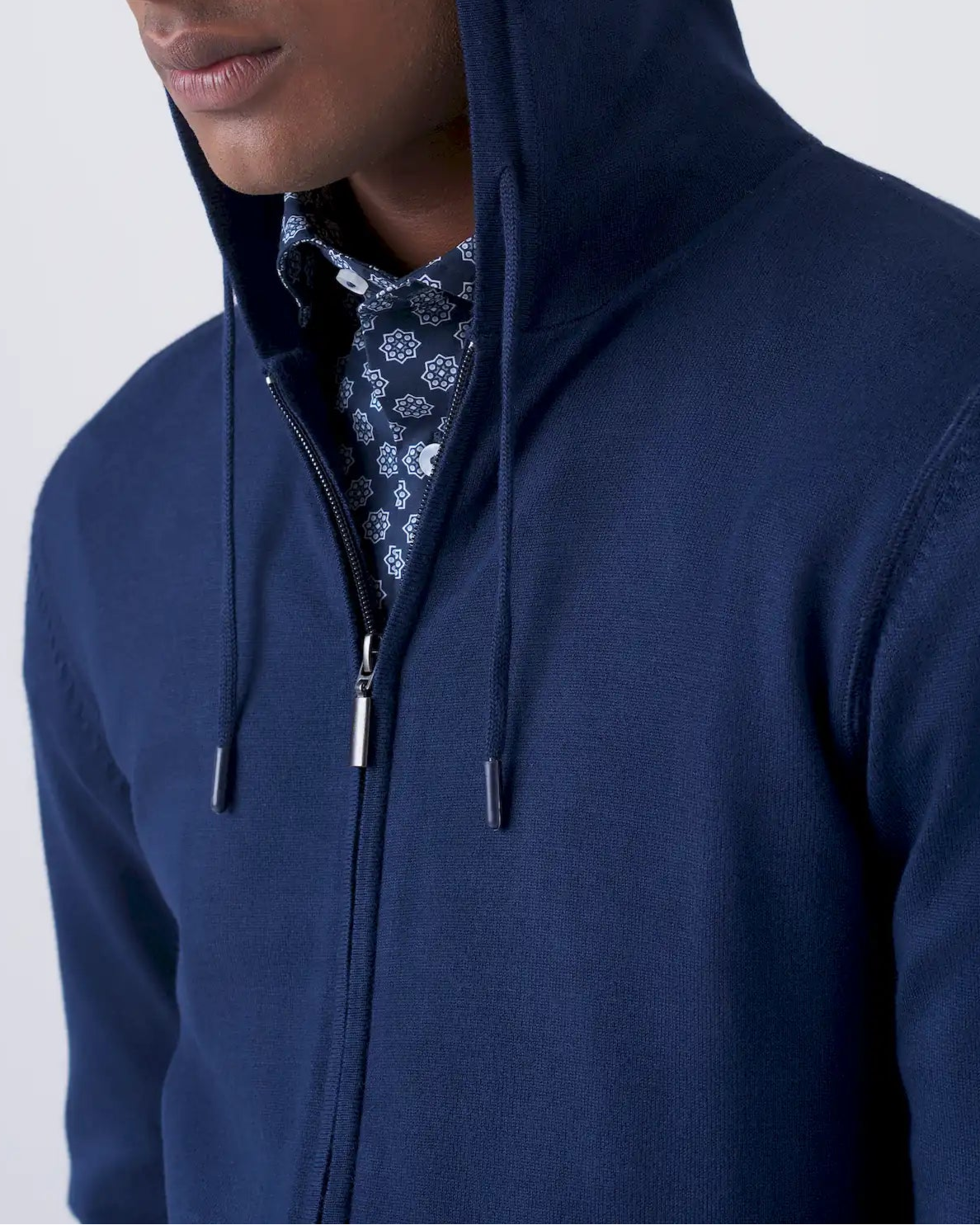 Maglia con Cappuccio e Zip Doppio Cursore