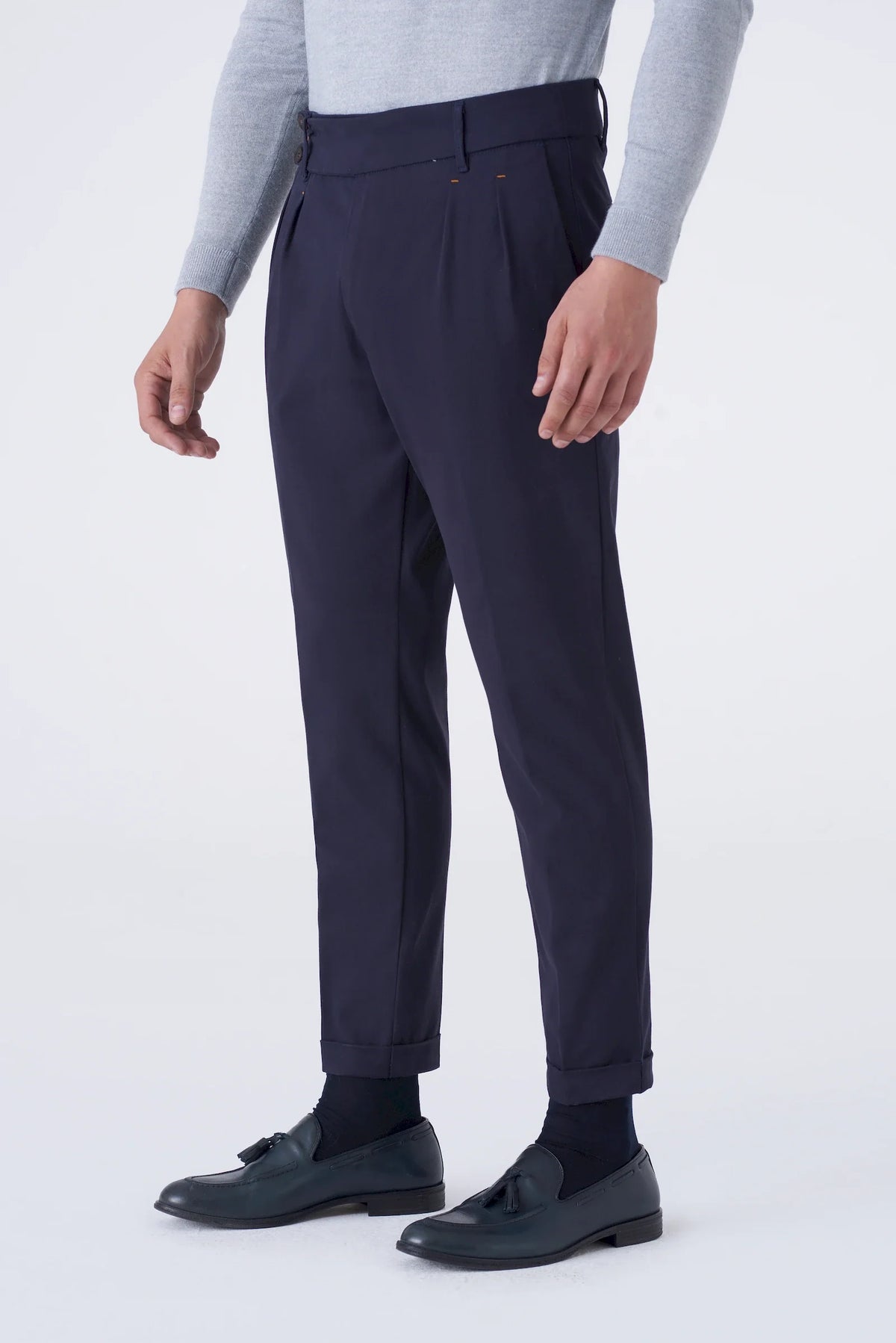 Pantaloni high waist con doppia pinces