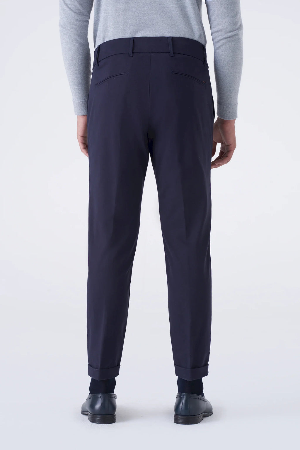 Pantaloni high waist con doppia pinces