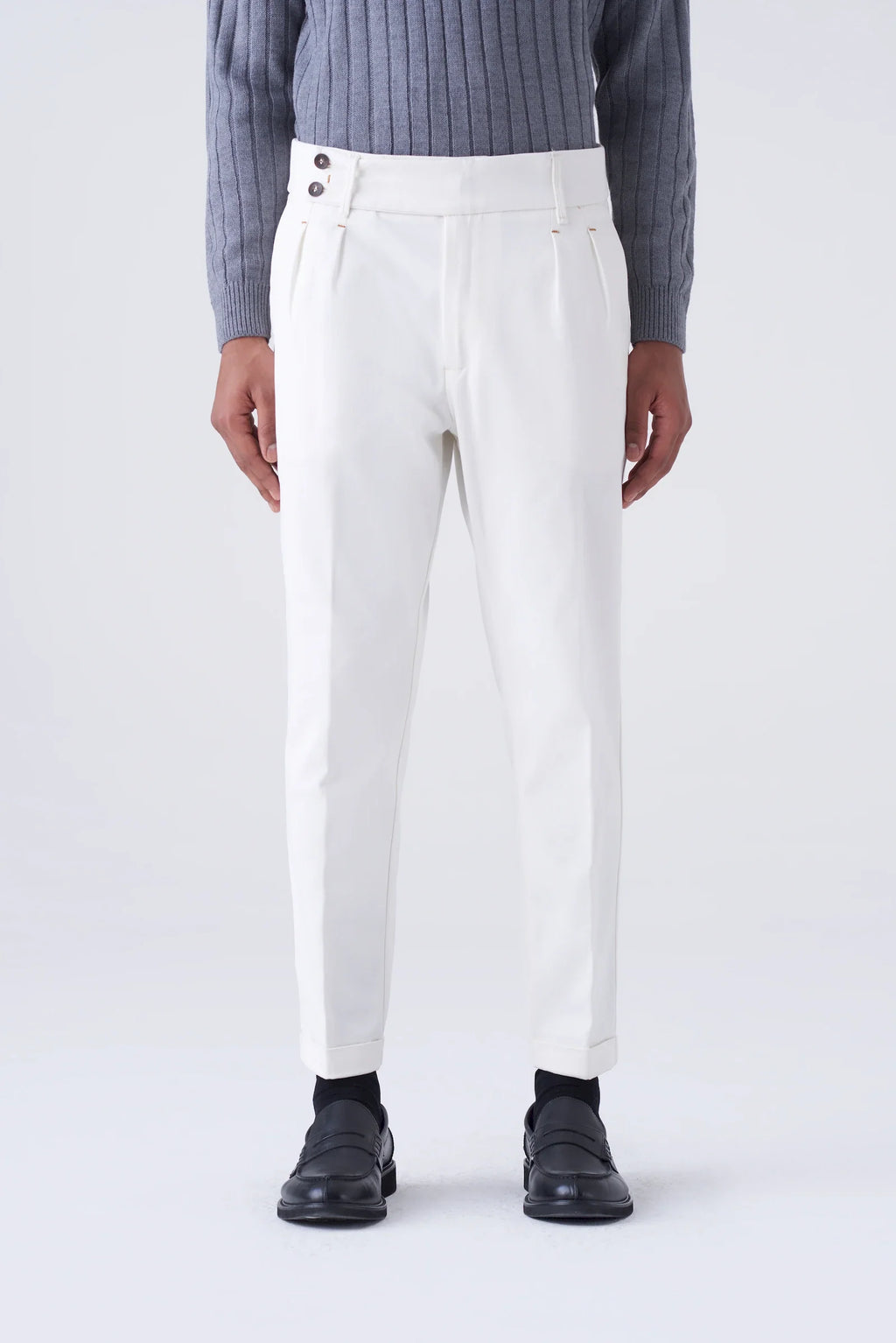Pantaloni high waist con doppia pinces