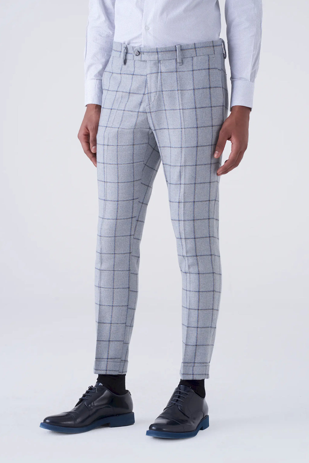 Pantaloni grigio chiaro fantasia a quadri