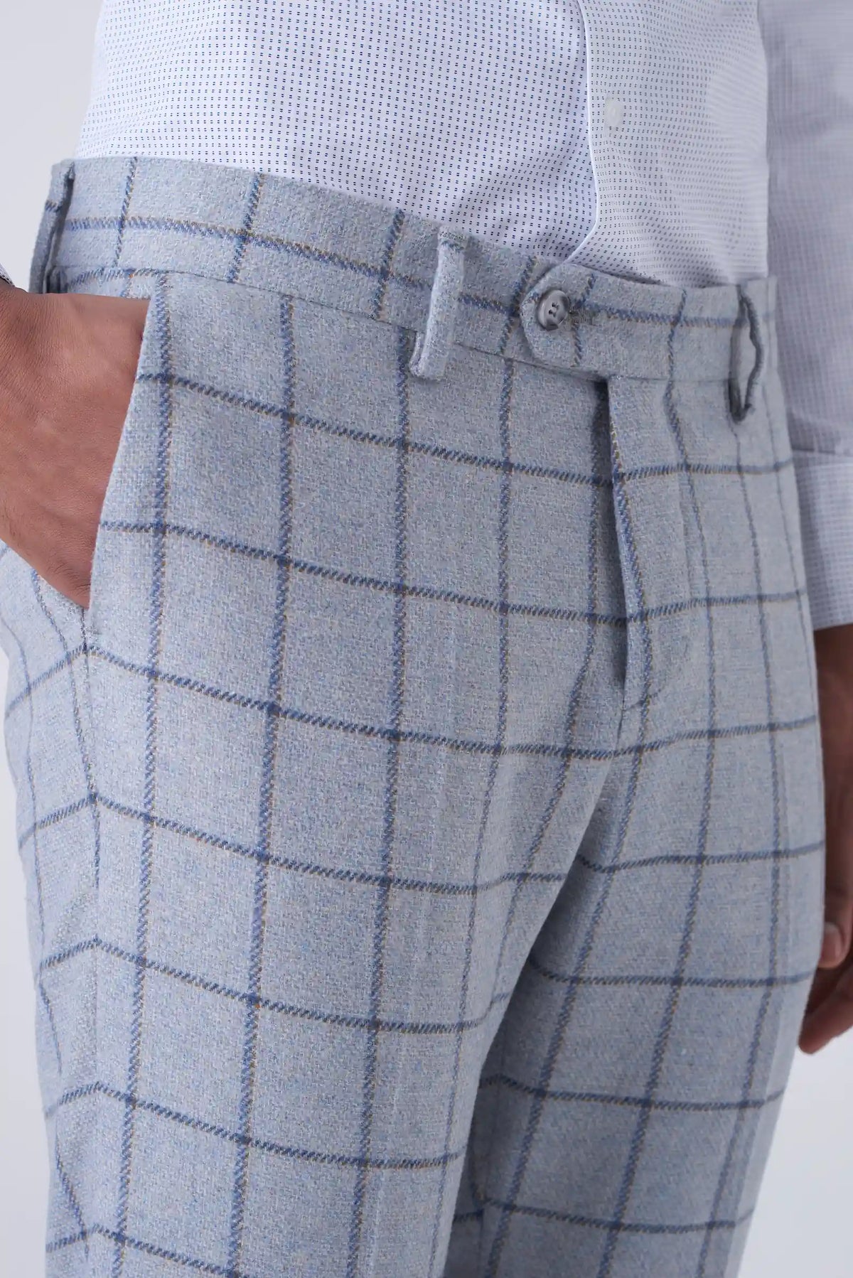 Pantaloni grigio chiaro fantasia a quadri