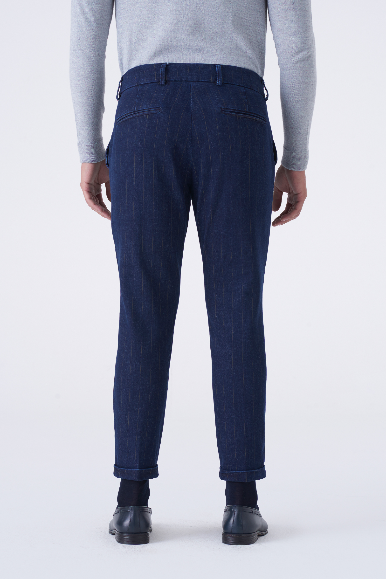 Jeans vita alta con doppia pinces rigato
