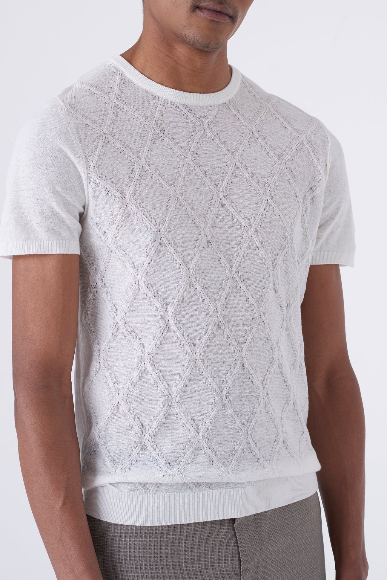 Maglia in filo con intarsio a rombo