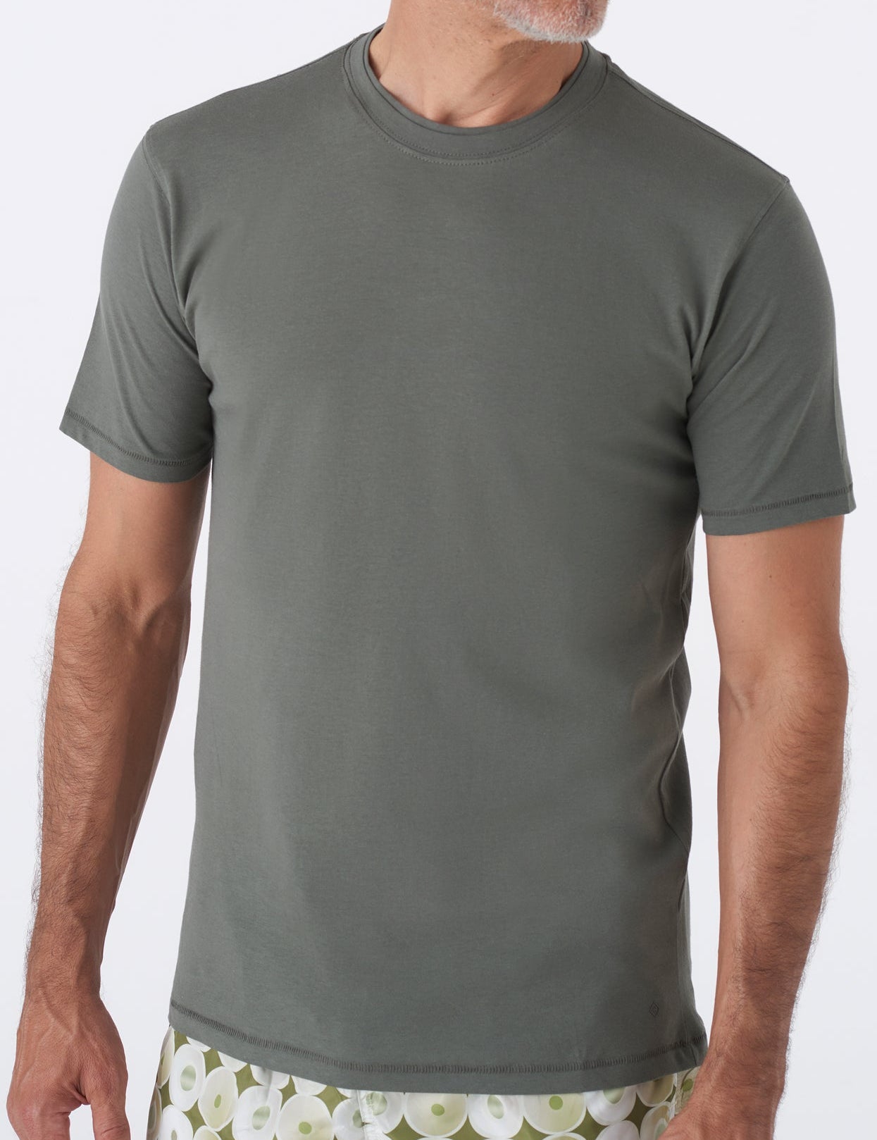T-shirt basic doppio collo