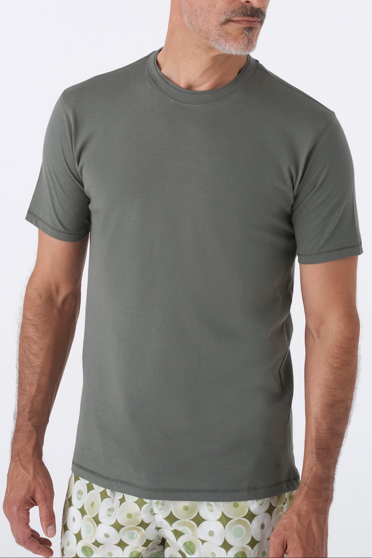 T-shirt basic doppio collo